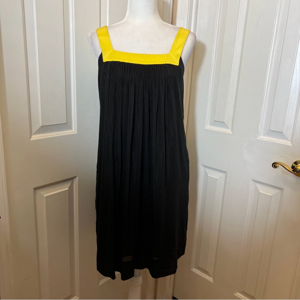 Hera Sleeveless Black Trapeze Swing Dress Yellow Straps Neckline Size 4